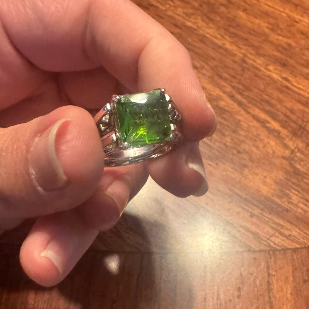 Silver Ring with Green Square Gemstone - Women's Fashion Ring